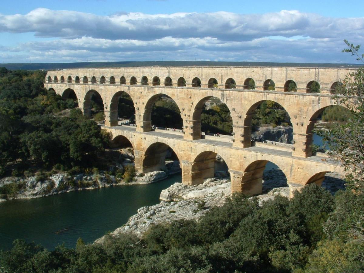 Le Cherche Midi, Entre Nimes, Le Pont Du Gard, Uzes, Arles Marguerittes Zewnętrze zdjęcie